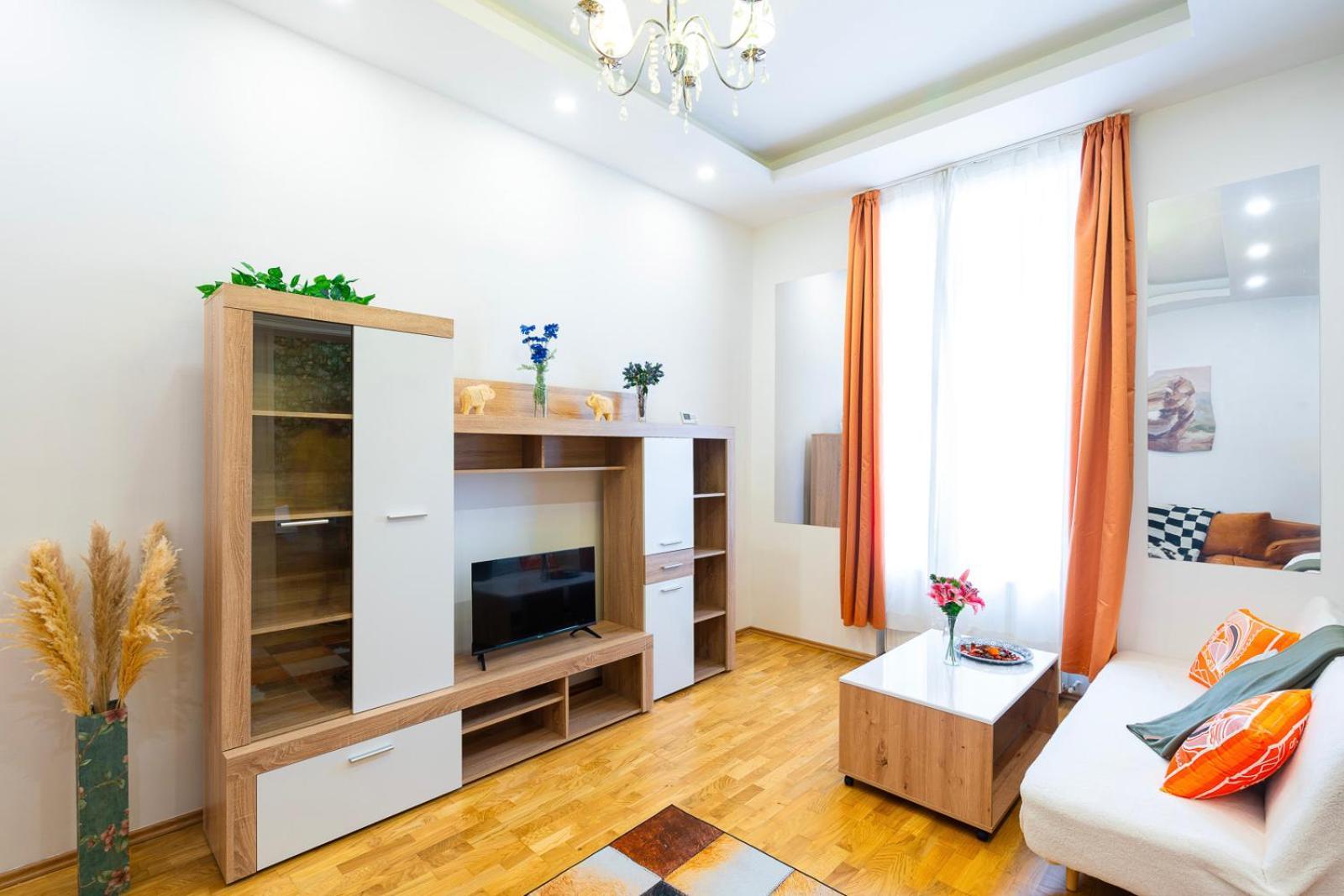 Lovely Designer With Stunning Parliament View Apartment Budapest
