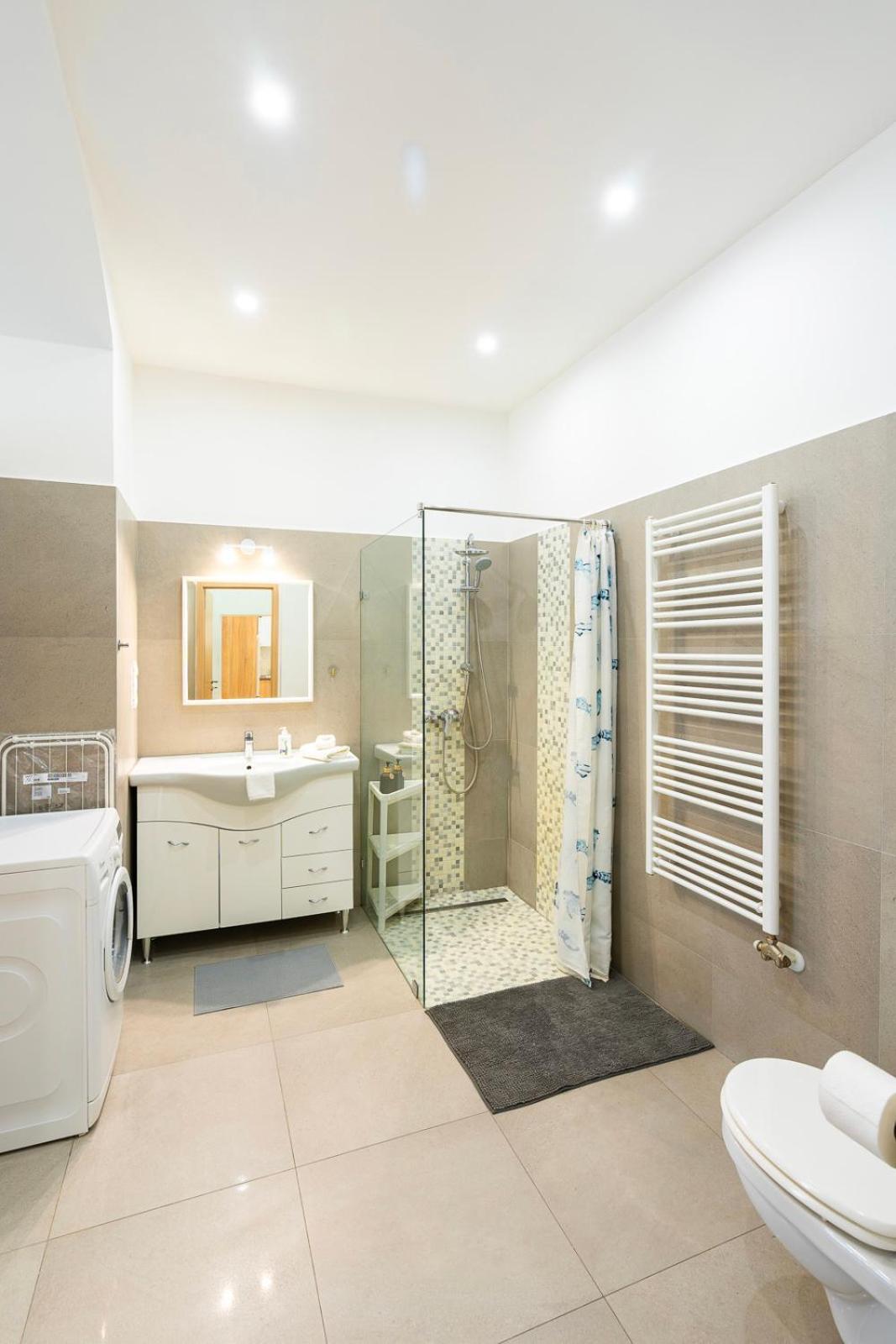 Apartment Lovely Designer With Stunning Parliament View Budapest